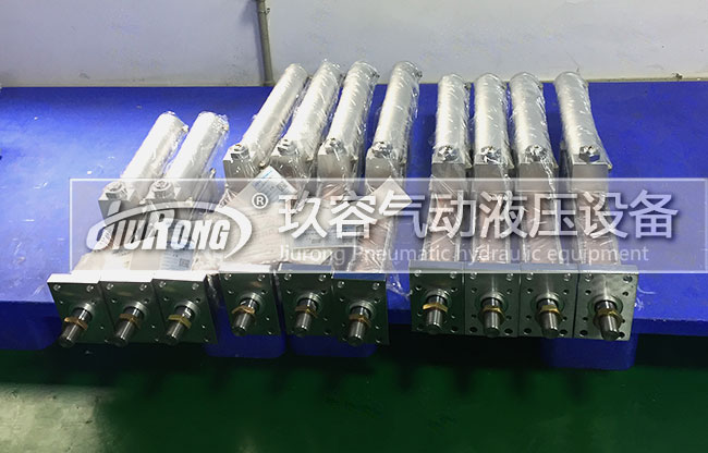 10臺可任意角度安裝氣液增壓缸產(chǎn)品正面圖